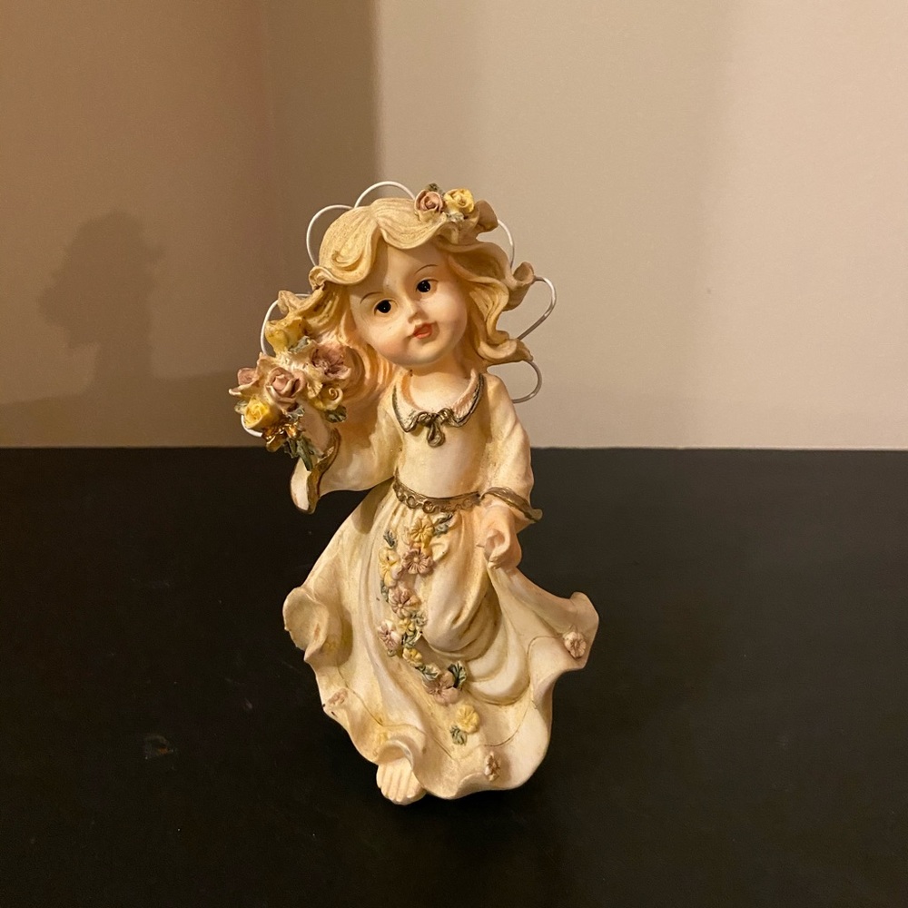 Decorative figurine